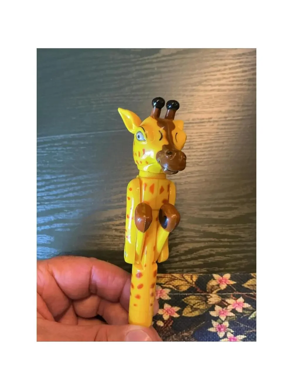 Giraffe Boxing Pen – Novelty Animal Desk Toy, 1990s Collectible Accessory